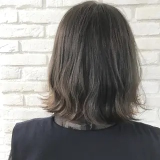 ミディアム カラー 伊 杏のヘアスタイル