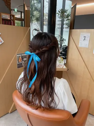 ロング カラー ヘアアレンジ キッズ 加藤 愛実のヘアスタイル