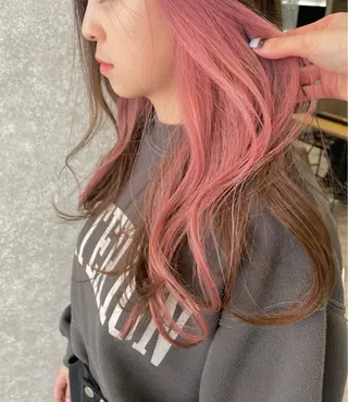 ロング カラー 德本 奈名美のヘアスタイル