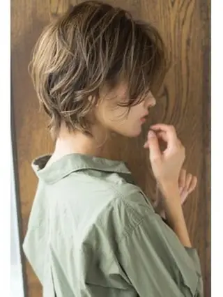 ショート カラー 横野 孝志のヘアスタイル