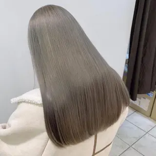 ロング Uni.(ユニ)所属・渡邊 唯のヘアスタイル