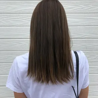 ロング 半田 知穂のヘアスタイル