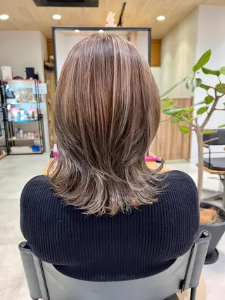 ショート カラー Oasisgarden所属・レイヤー/ブリーチ MOMOのヘアスタイル