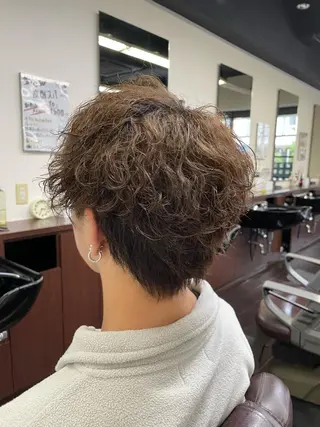 ミディアム パーマ メンズ 坪田 龍樹のヘアスタイル