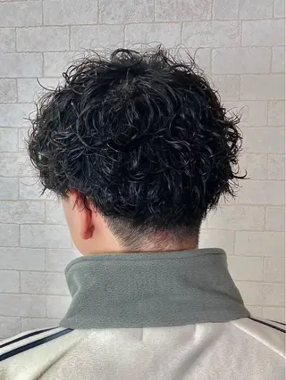 メンズ Agu hair chic所属・鏡 悠也のヘアスタイル
