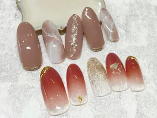 ネイル 高尾 梨花のネイルデザイン