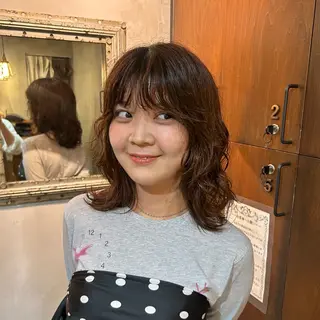 ミディアム perm/color mana🎀🤍のヘアスタイル