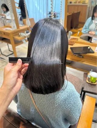 セミロング カラー 長濱 奏のヘアスタイル