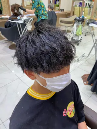 ショート パーマ メンズ 渡邉 理央のヘアスタイル