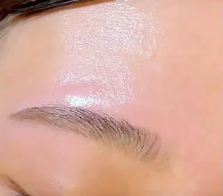 アイブロウ 西村 未羽/ﾏﾂｴｸ /網紅/ﾊﾟﾘのマツエク・マツパデザイン