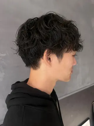 ショート パーマ Vicky オリーブ メンズカジュアルのヘアスタイル