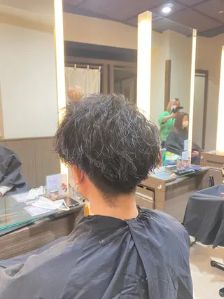 パーマ メンズ スパイラル波巻き パーマ井本汰壱のヘアスタイル