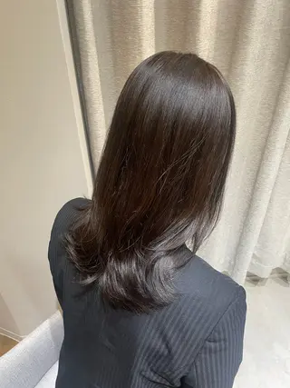 セミロング カラー ayano / 透明感・くすみカラーのヘアスタイル