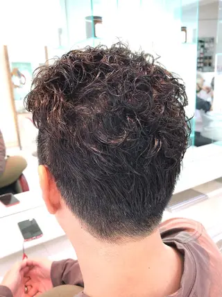 ショート パーマ メンズ 保住 亮太のヘアスタイル