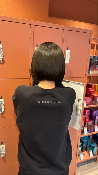 ショート 髪質改善 / 透明感 カラー / 冨成のヘアスタイル