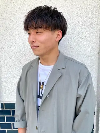 パーマ メンズ パーマ、髪質改善 カズマのヘアスタイル