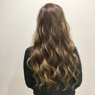 ロング カラー 🎊ルービック 京橋店💛のヘアスタイル