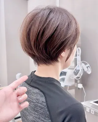 ショート カラー i.+sapporo所属・ショート/レイヤー /札幌/小山内のヘアスタイル