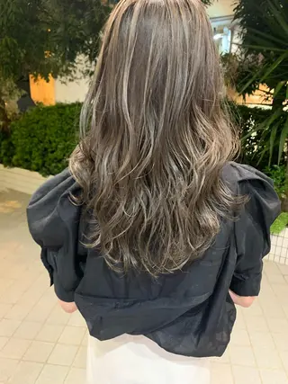 セミロング yukie🌷 /暖色🍒梅田サロンのヘアスタイル