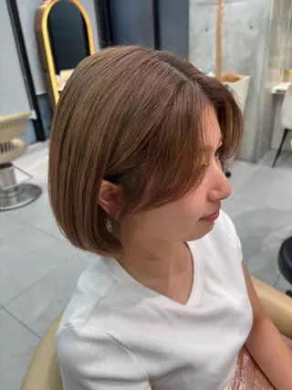 カラー Lond Melia所属・あいり／艶髪 、透明感カラー🩶のヘアスタイル