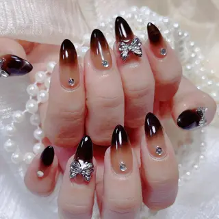 ネイル queensnail 🧸mikiのネイルデザイン