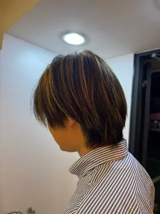 カラー ウマバ ケンタロウのヘアスタイル