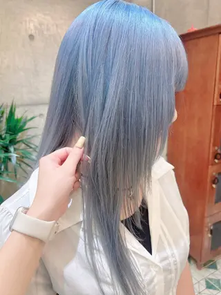 ロング カラー 西川 凜のヘアスタイル