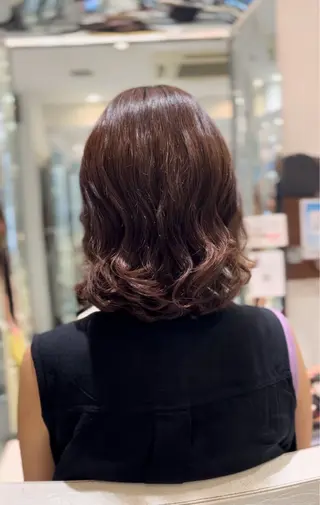 ミディアム パーマ コテ巻き風パーマ 藤澤　知彌のヘアスタイル