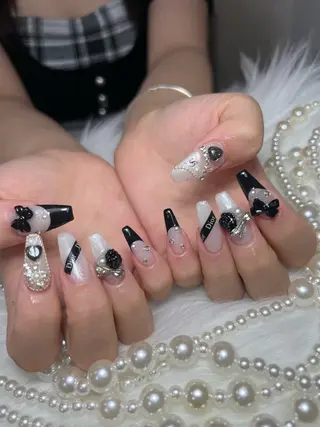 ネイル DEMAIN- 🌹のネイルデザイン