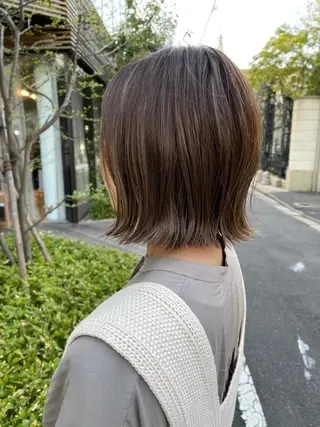 ミディアム カラー mee.urawa所属・似合わせショート×透 明感/やじまたかしのヘアスタイル