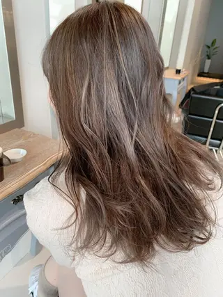 セミロング カラー EMANON天神所属・Hitomi Ezakiのヘアスタイル