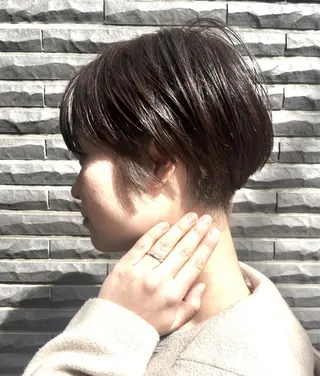 ショート カラー 山口 悟のヘアスタイル
