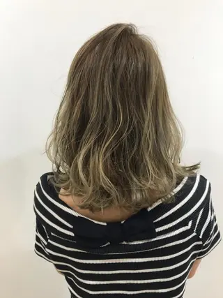 ミディアム 💫カットはなんでも 得意です✂️のヘアスタイル