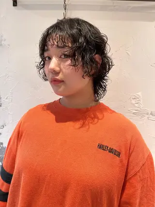 ミディアム パーマ irwi/イルウィ所属・miku🎀門前仲町 ブリーチ・レイヤーのヘアスタイル