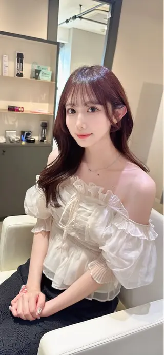 セミロング grace by afloat所属・平尾 樹里のヘアスタイル