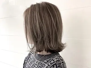 カラー esse大阪茶屋町店所属・レイヤーカット 新井田陽寿のヘアスタイル