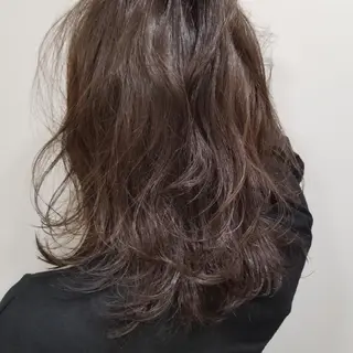 ミディアム カラー salowin渋谷kitaya park前所属・RIKA韓国ヘア/く びれヘア/上品カラーのヘアスタイル