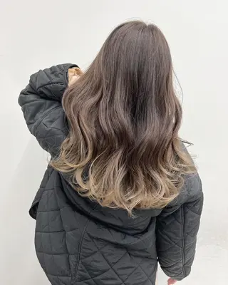 ミディアム 公式 Ease by amble luxeのヘアスタイル