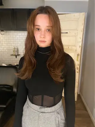 ロング カラー レイヤー　べージュ 白石研太のヘアスタイル