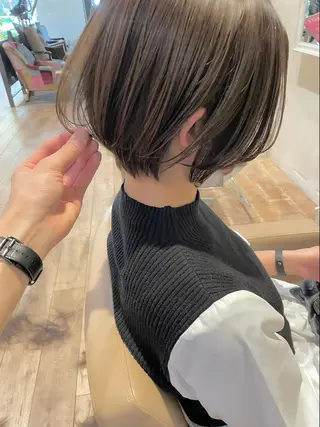 ショート ショート ボブ 梅田 木戸健人のヘアスタイル