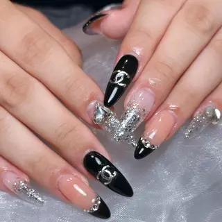 ネイル DIAMOND 💅のネイルデザイン