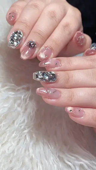 ネイル n o q r m. n a c h iのネイルデザイン