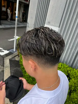 ショート カラー パーマ メンズ &CREW スタッフのヘアスタイル