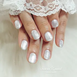 ネイル 高木 彩香のネイルデザイン