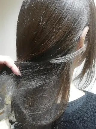 ミディアム カラー 北山 なるみのヘアスタイル