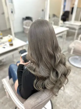 カラー 河野 さくらのヘアスタイル