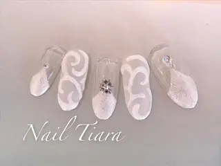 ネイル ネイル ティアラのネイルデザイン
