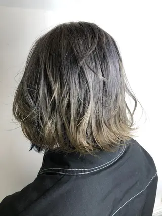 ミディアム カラー リルウヘアー 天王寺のヘアスタイル