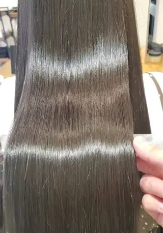 ロング カラー 銀座ショート 🧸HINATAのヘアスタイル