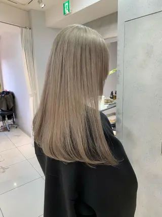 ロング カラー raika .のヘアスタイル